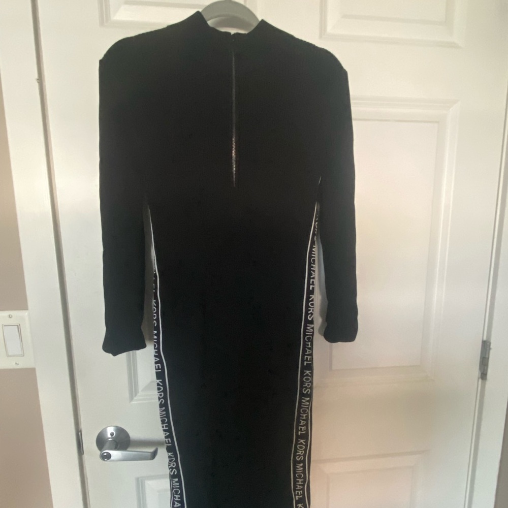 Black body con king sleeve
